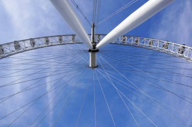 London, Büyük Britanya - 6 Mayıs: Londra, İngiltere'de London Eye 6 Mayıs 2011 tarihinde detayını. London Eye Avrupa'nın en yüksek dönme dolap 135 metre olduğunu