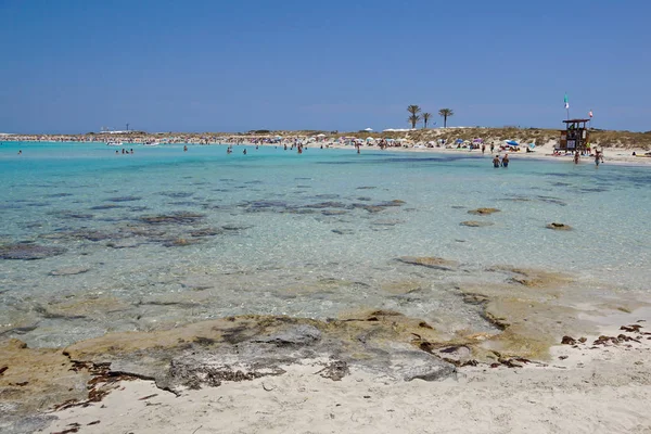 Ses Illetes em Formentera é uma verdadeira praia paradisíaca na Espanha . — Fotografia de Stock