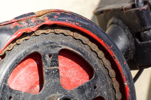 Pedal de bicicleta. detalhe da cadeia de engrenagem e bicicleta — Fotografia de Stock