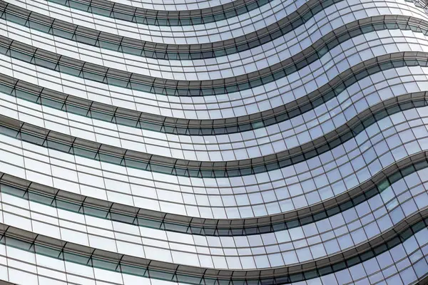 抽象的な現代ガラス金融高層ビル建築詳細 — ストック写真