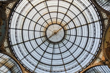 Galleria Vittorio Emanuele 'nin Milano, İtalya' daki cam kubbesi