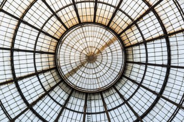 Galleria Vittorio Emanuele 'nin Milano, İtalya' daki cam kubbesi