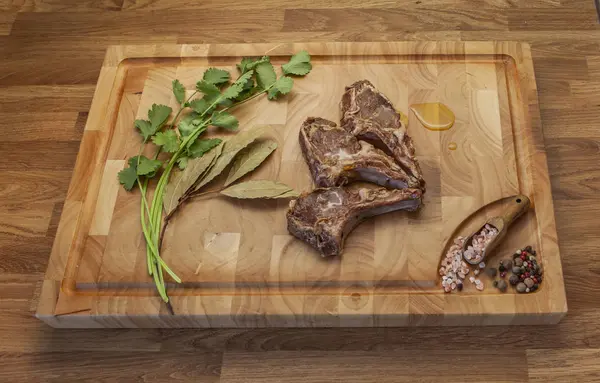 kuzu karşılamak kaburga