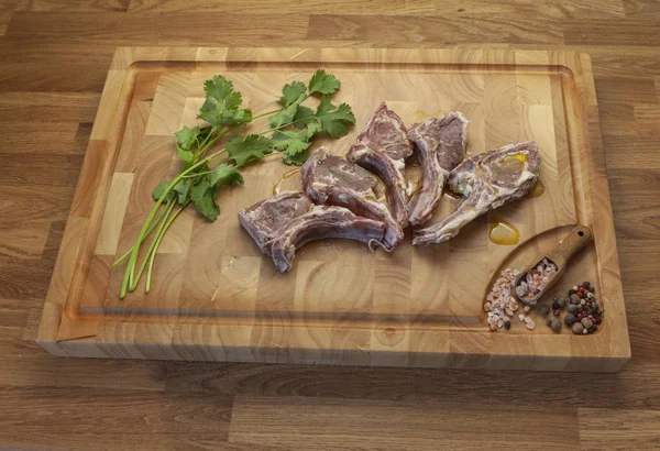 kuzu karşılamak kaburga