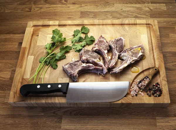 kuzu karşılamak kaburga