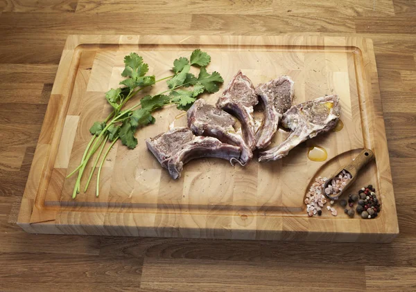 kuzu karşılamak kaburga