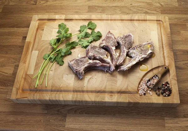 kuzu karşılamak kaburga