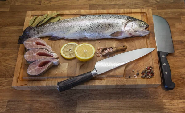 Balık kesme tahtası