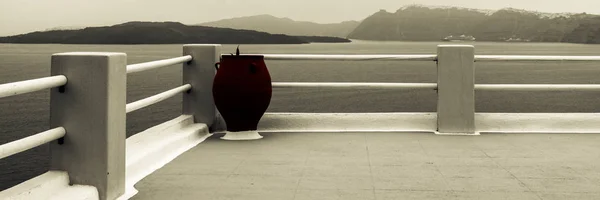 Una Pintoresca Terraza Costa Mediterránea Con Vistas Caldera Antiguo Volcán — Foto de Stock