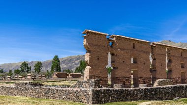 Eski Perulu Tapınağı, Machu Picchu götürür ünlü Inca Caddesi'nde bulunan Rakchi kalıntıları.