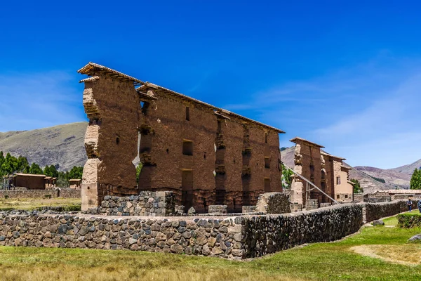 Eski Perulu Tapınağı, Machu Picchu götürür ünlü Inca Caddesi'nde bulunan Rakchi kalıntıları.
