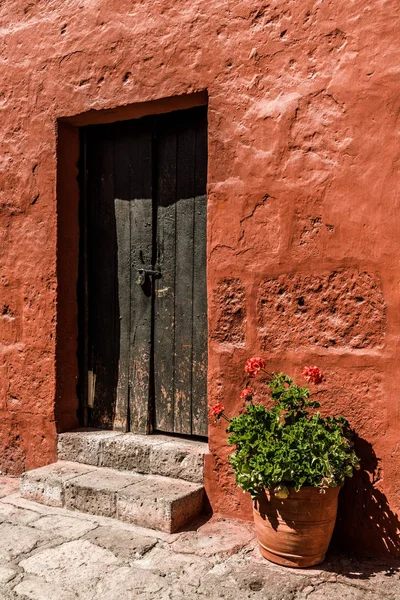 Old Wooden Door Courtyard Medieval Catholic Monastery — Stock Photo, Image