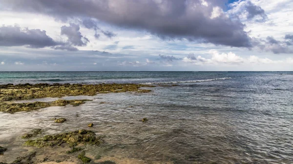 Vagues Mer Des Caraïbes Sur Côte Rocheuse Cuba — Photo