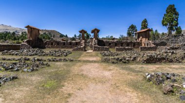 Eski Perulu Tapınağı, Machu Picchu götürür ünlü Inca Caddesi'nde bulunan Rakchi kalıntıları.
