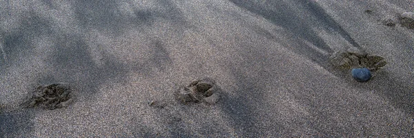 Kamienie Plaży Czarnego Piasku Wulkanicznego Niskiej Fali Wybrzeżu Teneryfy — Zdjęcie stockowe