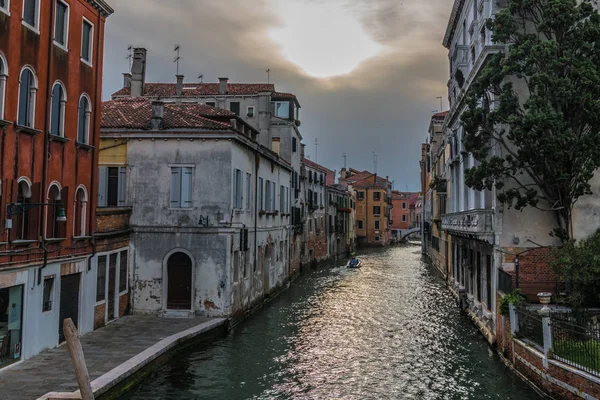 Old Houses Washed Sea Waters Stand Narrow Canals Heart Ancient — Stock Photo, Image