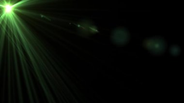 Siyah arka plan üzerinde dönen titreşen lens parlama etkisi. 4k animasyon.