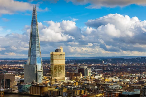 Londra Ngiltere Shard Londra Nın Yüksek Gökdelen Günbatımı Güzel Bulutlar — Stok fotoğraf