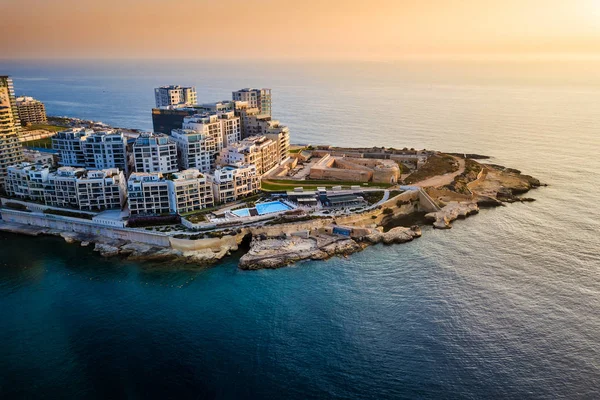 Sliema Malta Salida Del Sol Punto Tigne Con Edificios Residenciales — Foto de Stock