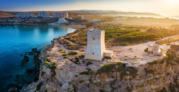 Ghajn Tuffieha Malta Hermoso Amanecer Ghajn Tuffieha Watch Tower Con — Foto de Stock