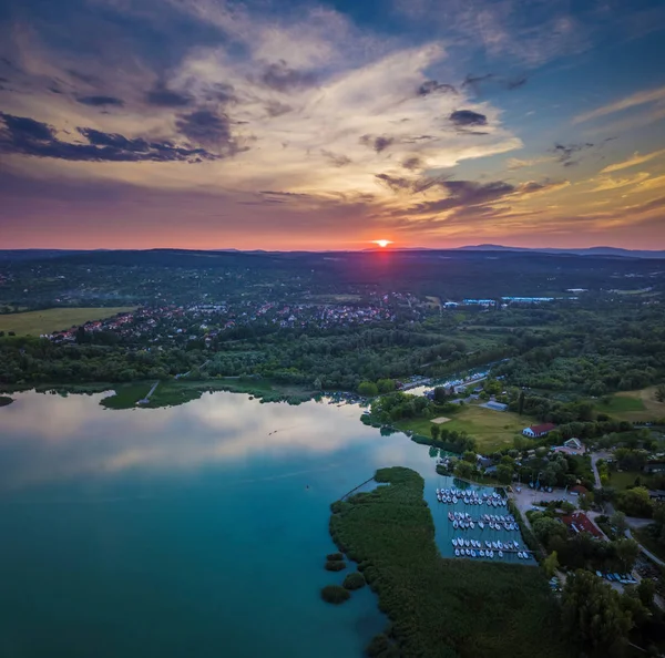 Balatonfuzfo Hongrie Beau Coucher Soleil Sur Marina Yacht Balatonfuzfo — Photo