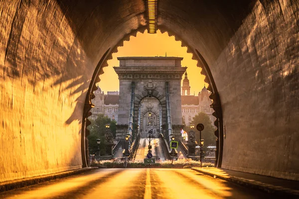 Budapest Hungría Entrada Del Túnel Del Castillo Buda Amanecer Con —  Fotos de Stock