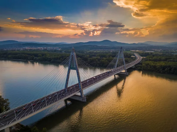 Budapest Ungarn Megyeri Brücke Über Die Donau Bei Sonnenuntergang Mit — Stockfoto