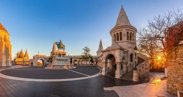 Budapest Hungría Vista Panorámica Del Bastión Pescadores Halaszbastya Amanecer Con — Foto de Stock