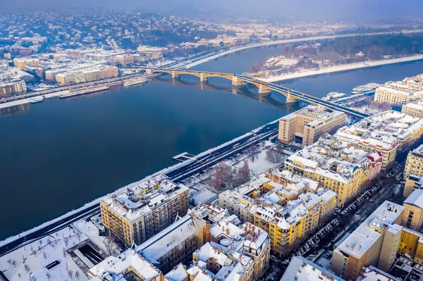 Будапешт Венгрия Снежные Крыши Будапешта Мостом Маргит Остров Маргит Зимнее — стоковое фото