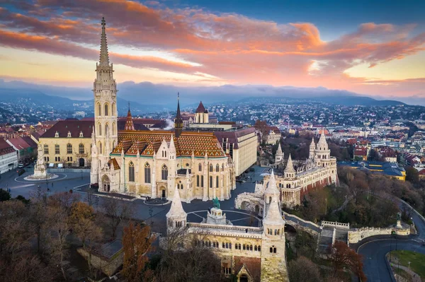 Budapest Hungary Aerial View Matthias Church Fisherman Bastion Halaszbastya Sunrise — стоковое фото