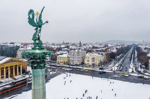 Budapest Hungary Aerial View Snowy Heroes Square Angel Sculpture Andrassy — стоковое фото