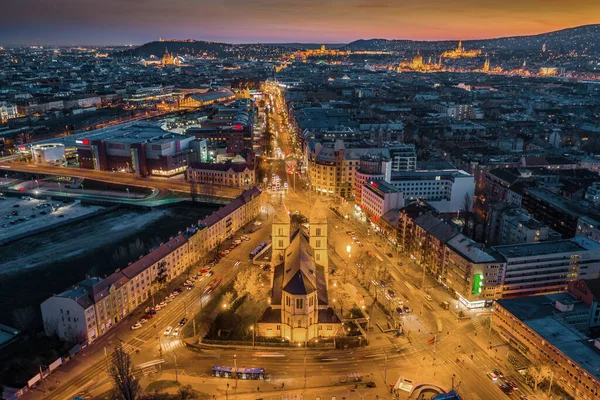 Budapest Hungary Aerial Skyline View Budapest Dusk Illuminated Margaret Church Стоковая Картинка