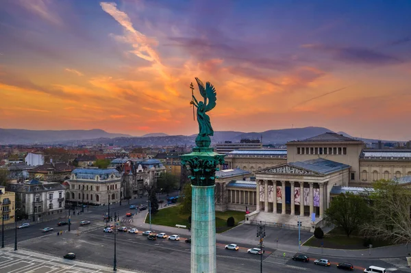 Budapest Magyarország Hősök Terének Légi Kilátása Képzőművészeti Múzeummal Gyönyörű Arany — Stock Fotó