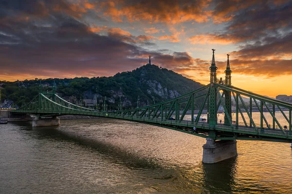 Budapeszt Węgry Widok Lotu Ptaka Piękny Zachód Słońca Nad Dunajem — Zdjęcie stockowe