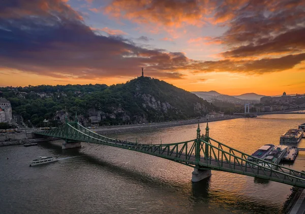 Budapeszt Węgry Widok Lotu Ptaka Piękny Zachód Słońca Nad Dunajem — Zdjęcie stockowe