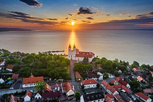 Tihany Maďarsko Vzdušný Pohled Slavný Benediktinský Klášter Tihany Tihany Abbey — Stock fotografie