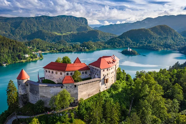 Blejski Grad Бледжско Єзеро Blejsko Jezero Церквою Успіння Марії Задньому — стокове фото