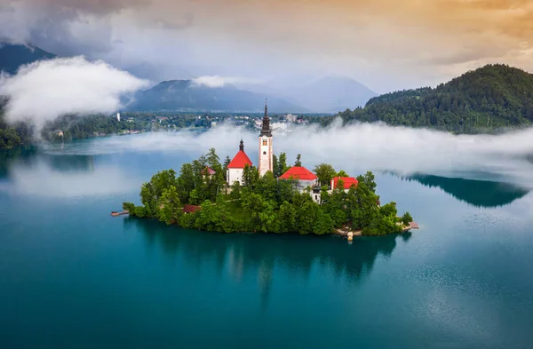 Bled Slovenië Prachtige Mistige Ochtend Aan Het Meer Van Bled — Stockfoto