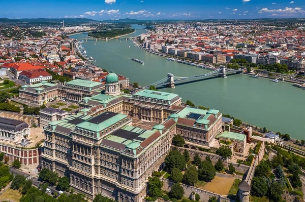 Будапешт Венгрия Воздушный Вид Королевский Дворец Буда Яркий Летний День — стоковое фото