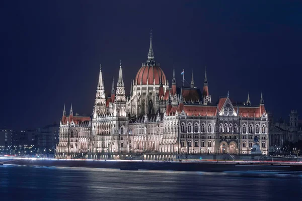 Budapest Ungheria Incredibile Edificio Illuminato Del Parlamento Ungherese Sul Danubio — Foto Stock