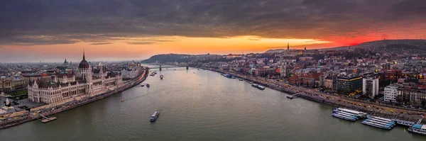 Budapest Hongrie Édifice Parlement Hongrois Sur Une Grande Photo Panoramique — Photo