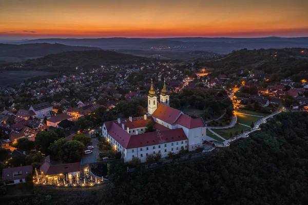 Tihany Maďarsko Vzdušný Panoramatický Pohled Osvětlený Benediktinský Klášter Tihany Tihany — Stock fotografie