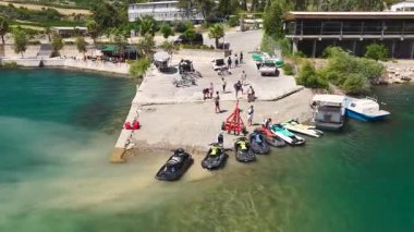 Nehirdeki fırtınalı koşullarda takım güçleri