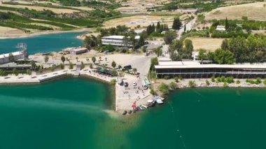 Rüzgarlı Türk ortamında su sporları