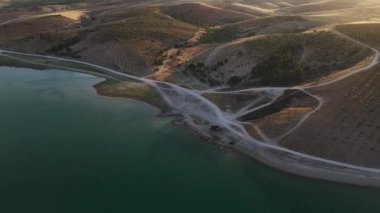 Jet ski 'ler Akdeniz sahillerine yakın nehir kenarlarını keşfediyor..