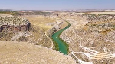 Adrenalin ve vahşi nehir yolculuğunda özgürlük