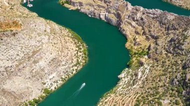 Suyun her dönüşünde macera ve heyecan