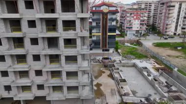 Şehirde yeni yapılar yükselirken ufuk çizgisi değişiyor..