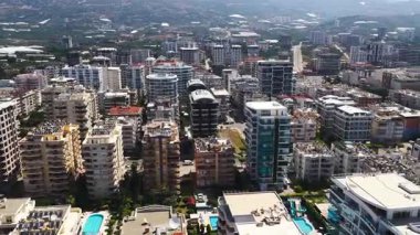 Akdeniz kıyı şeridinde şaşırtıcı bir konut kompleksi.