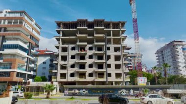 Drone aktif aşamada mülk gelişimini yakalıyor.